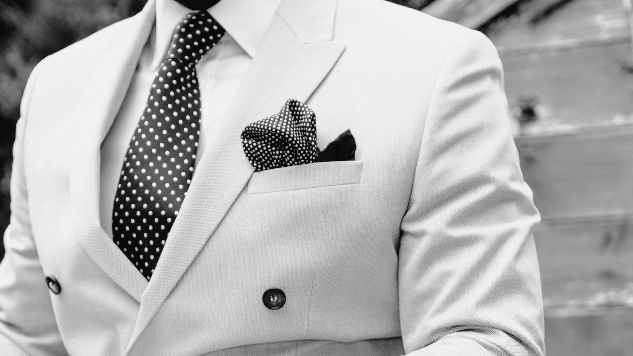 Peak Lapel Suits Explained: When to Wear One and Why It Works