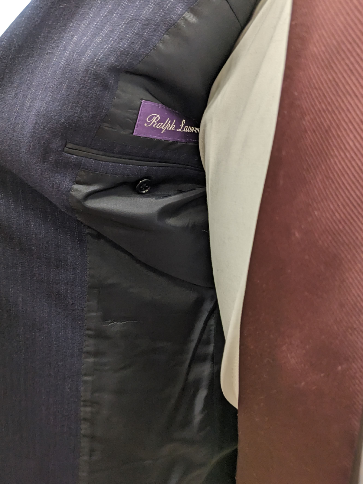 Ralph Lauren Purple Labels Mens 38L Navy Blue Pinstriped 3 Button 100% Wool Suit