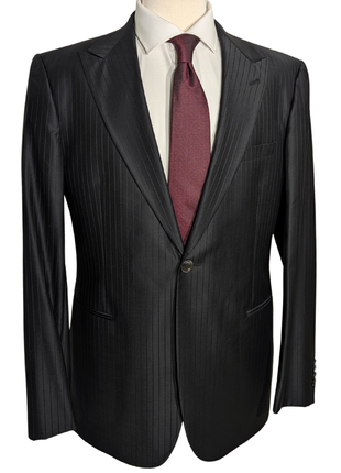 Giorgio Armani Black Pinstripe One-Button Peak Lapel Wool Suit 44R
