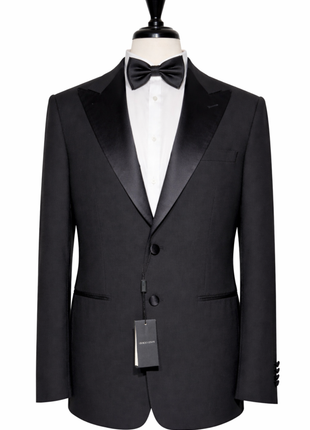 Giorgio Armani Solid Black With Satin Notch Lapel 2-Button Wool Tuxedo 44R