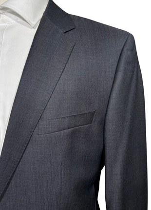 Hugo Boss Textured Charcoal Gray Notch Lapel Classic Fit Wool 2-Button Suit 40L - The Suit Depot