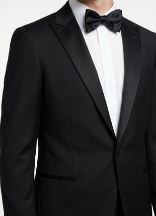 Canali Solid Black Modern Fit Canvassed Notch Lapel Wool-Mohair 2-Button Tuxedo 42R