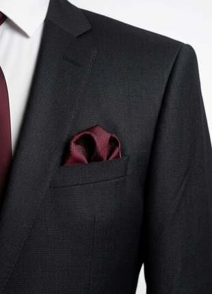 Hugo Boss Black Geometric Texture Slim Fit Notch Lapel Super 100’s Wool 2-Button Suit 42R