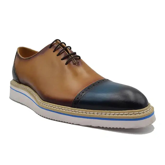 Carrucci Zapatos de vestir de cuero Oxford con punta en dos tonos azul marino y tostado para hombre