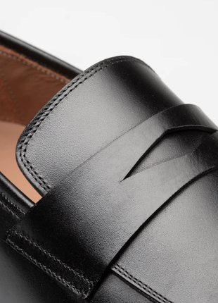 Mezlan Avenue Calfskin Black Rubber Sole Penny Loafers