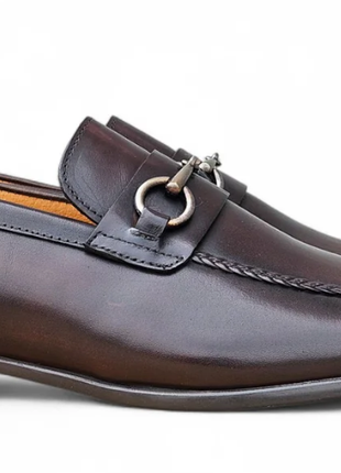 Carrucci Men’s Chestnut Full-Grain Leather Buckle Loafers