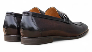Carrucci Men’s Chestnut Full-Grain Leather Buckle Loafers