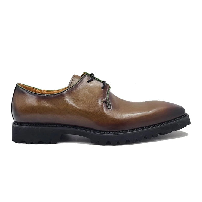 Zapatos de vestir de cuero Oxford con cordones y suela dentada color verde oliva para hombre de Carrucci