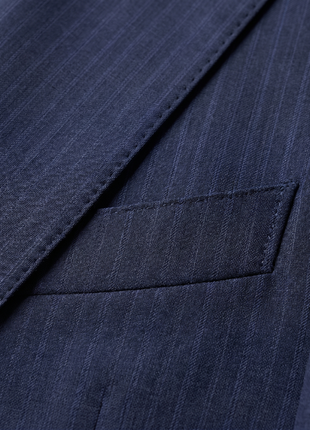 Ermenegildo Zegna Mens Navy Blue Pinstripe Peak Lapel Slim Fit 2-Button Wool Silk Suit - 44L