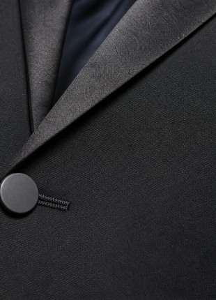 London Fog Solid Black Satin Peak Lapel Classic Fit 1-Button Tuxedo - 38R