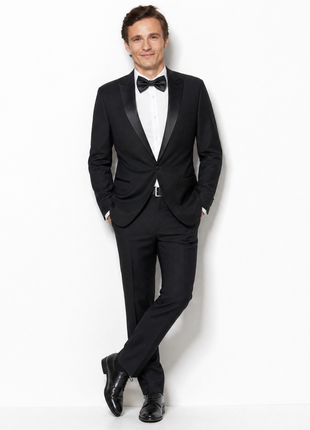 London Fog Solid Black Satin Peak Lapel Classic Fit 1-Button Tuxedo - 38R