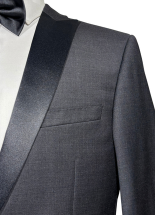 Napoli Mens Charcoal Textured Peak Lapel Classic Fit 1-Button Wool Cashmere Tuxedo with Ticket Pocket - 42S