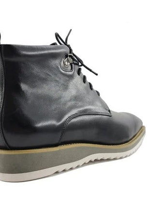 Carrucci SHOES Carrucci Mens Black Burnished Lace-Up Boot