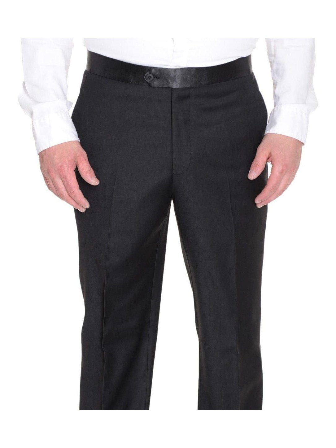 London Fog TUXEDOS Modern Fit Solid Black One Button Tuxedo Suit With Peak Lapels
